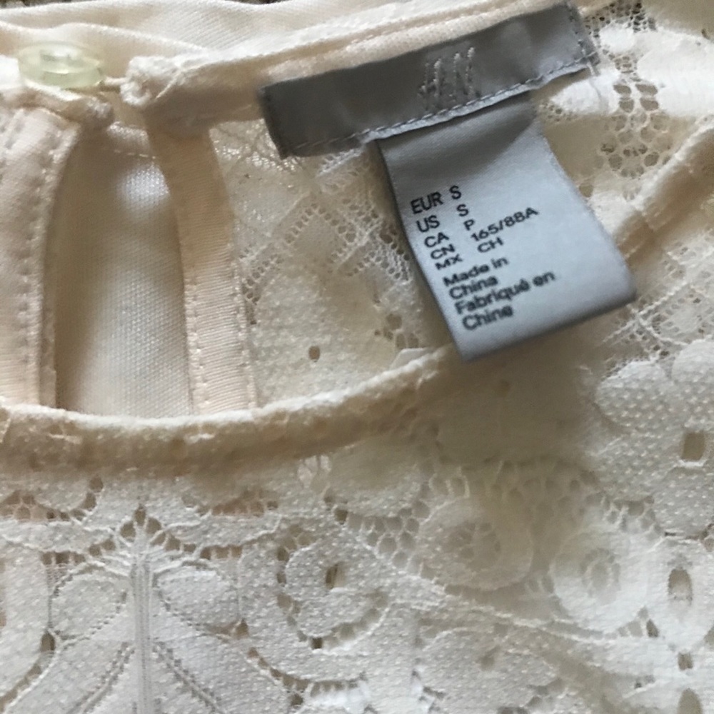 Lace top short sleeve shirt - Picture 4 of 6